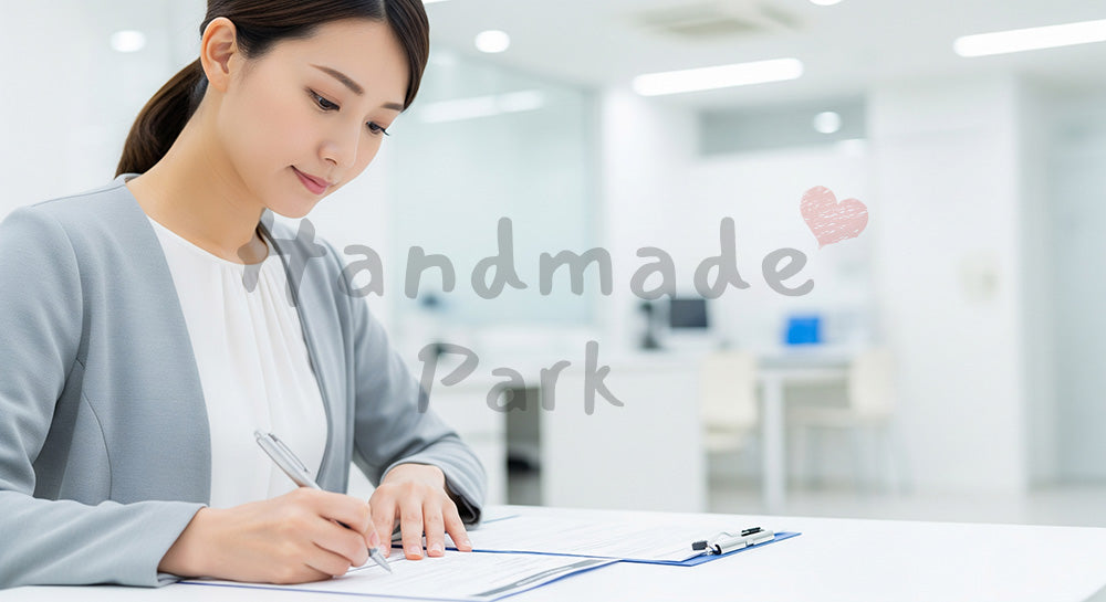 フリー素材 無料 写真|健康的なワンプレート料理を盛り付ける日本人女性