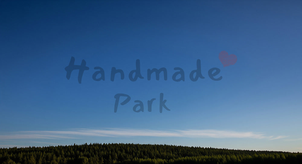 フリー素材 無料 写真|大きな空の空きスペースと森林の稜線、テキストスペース向き青空バックグラウンド写真