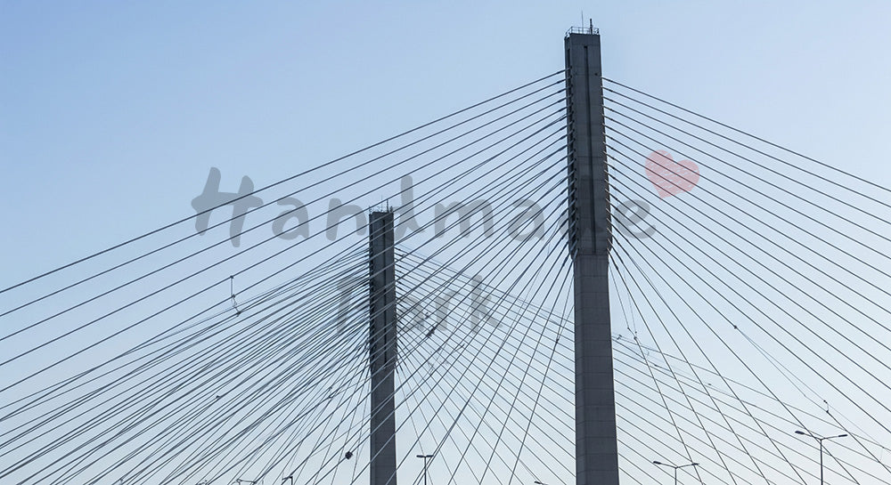 フリー素材 無料 写真|斜張橋のラインと青空、洗練された都市インフラのバックグラウンド写真