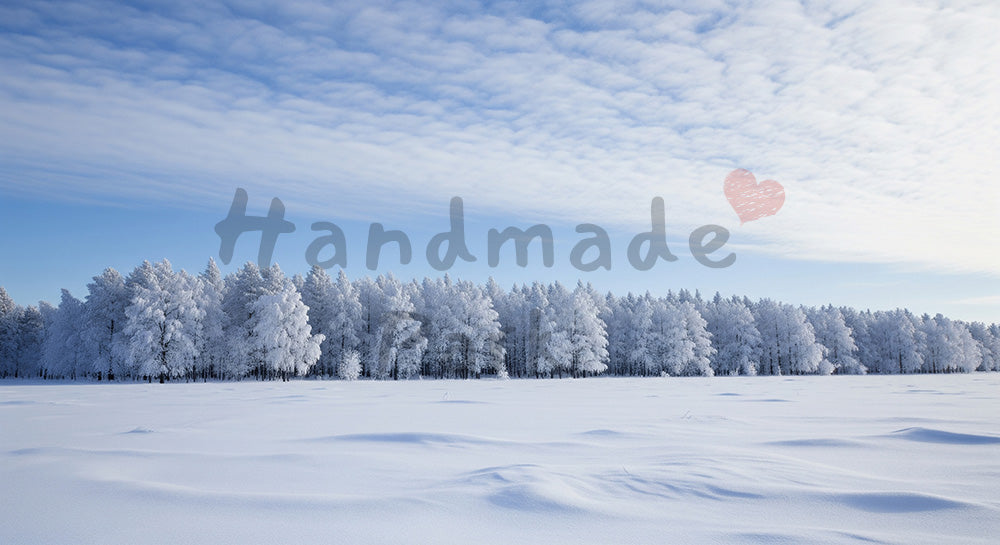 フリー素材 無料 写真|凛とした冬の美しさを伝える横長背景素材 デザイナー向け 一枚のある雪原と霧氷の森の上に広がる快晴の青空