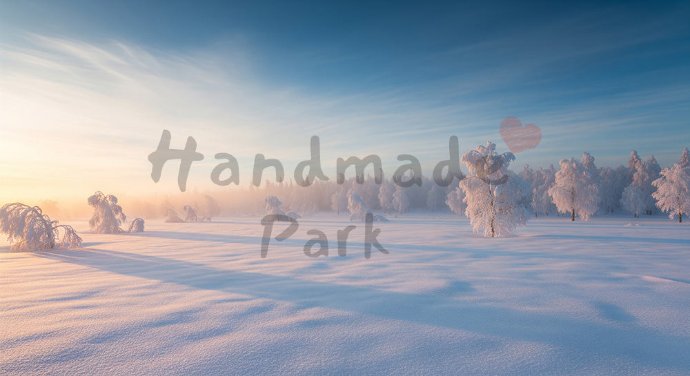 フリー素材 無料 写真|雪原と霧氷の森の上に広がる快晴の青空、凛とした冬の美しさを伝える横長背景素材 デザイナー向け 一枚