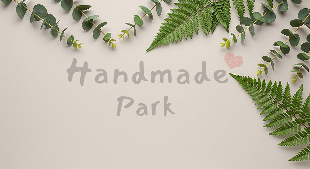 フリー素材 無料 写真|ウォームグレーに右上リーフフレーム、左下コピースペースの背景