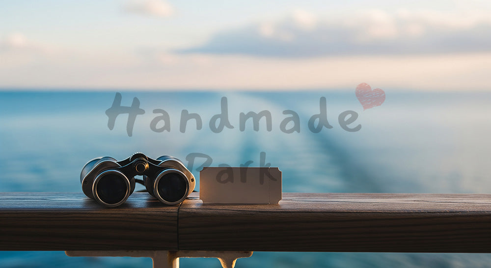 フリー素材 無料 写真|GWの船旅 海と空のデッキ 文字なし・余白あり|余白たっぷりで見出しが入れやすい