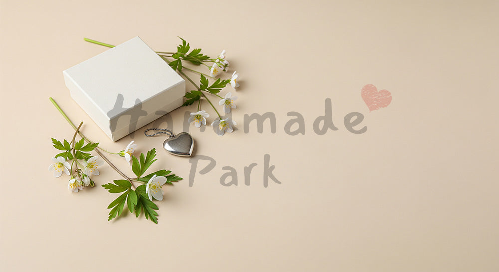 フリー素材 無料 写真|母の日 ベージュトーンの上品ギフト背景|告知画像に合わせやすい