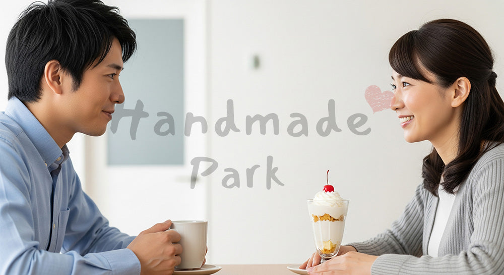 フリー素材 無料 写真｜無地食器、自宅ダイニングで白いパフェを楽しむ日本人カップル