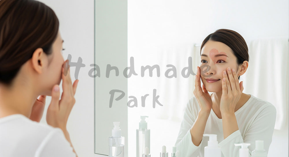 フリー素材 無料 写真｜洗面所で化粧水をなじませる日本人女性のスキンケア（表現6）