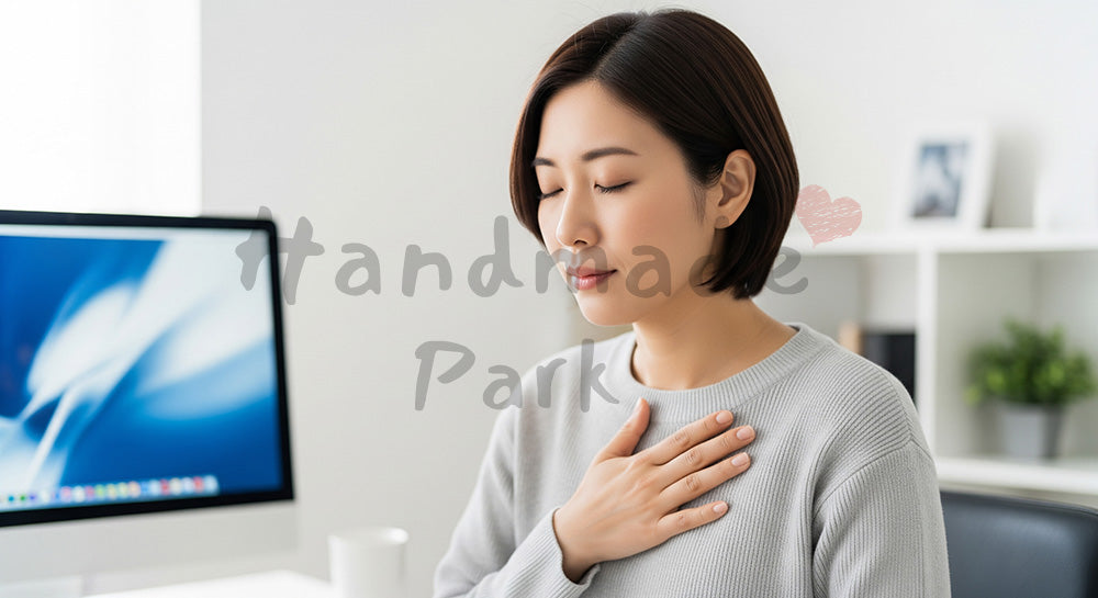 フリー素材 無料 写真｜深呼吸で気持ちを整える日本人女性のメンタルケアシーン（表現2）