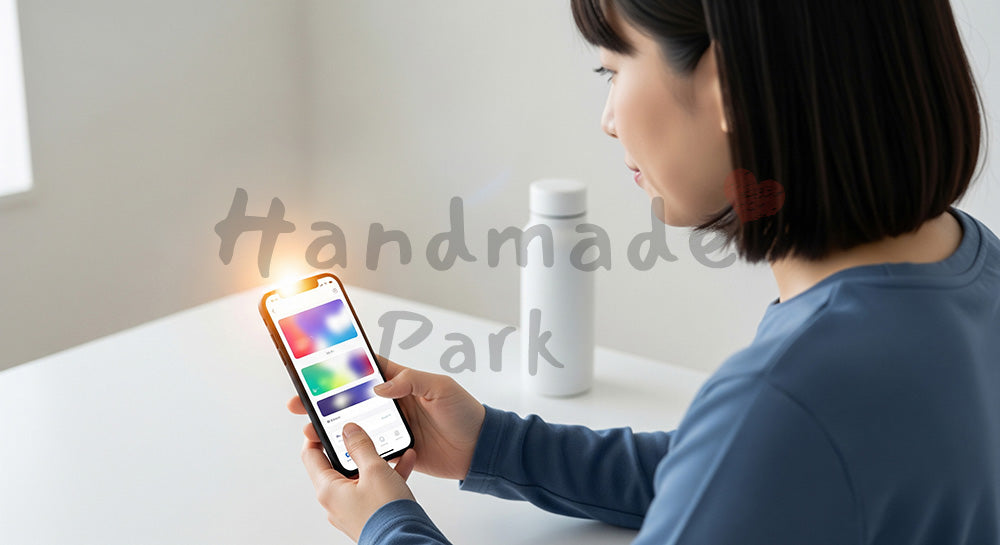 フリー素材 無料 写真|睡眠アプリを確認する日本人女性の健康管理シーン 写真背景