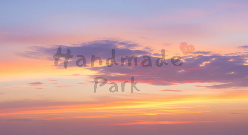 フリー素材 無料 写真｜朝焼けと薄雲がつくるパステル空、癒し系デザインや季節素材に使えるバックグラウンド写真素材、Webや印刷のバックグラウンド・資料に便利