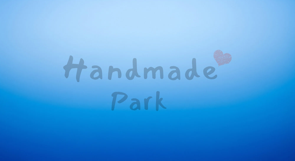 フリー素材 無料 写真｜滑らかな青空グラデーションのみのアブストラクトバックグラウンド、デザイン素材に使える高品質スカイ写真素材、Webや印刷のバックグラウンド・資料に便利