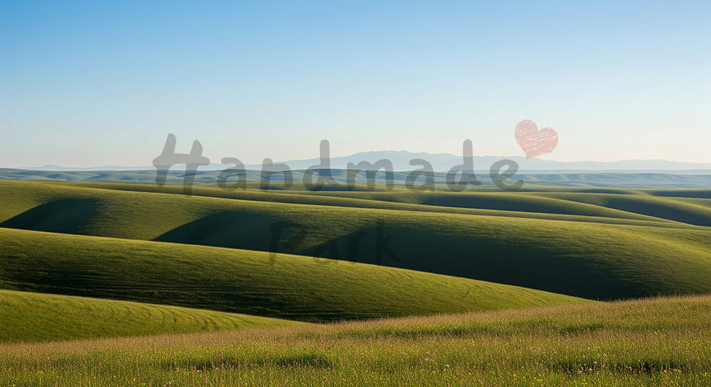 フリー素材 無料 写真｜自然な霞が美しい風景背景写真のある青空となだらかな丘のレイヤー