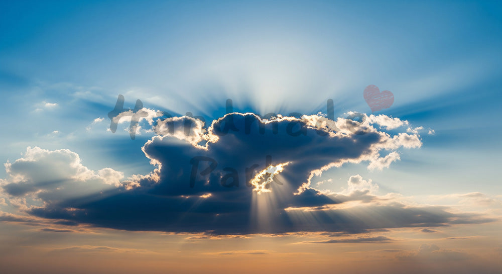 フリー素材 無料 写真｜雲間から光芒が差すドラマチックな青空感動系デザインに使える横長空素材