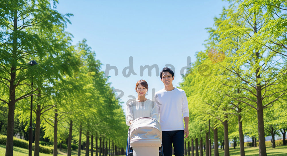 フリー素材 無料 写真|ベビーカー散歩の日本人夫婦(正面) 余白あり
