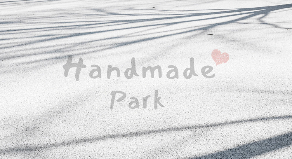 フリー素材 無料 写真｜SDGsのクリーンな印象に合う木影パターン背景 明度が高い余白