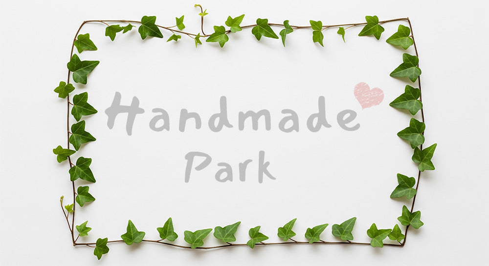 フリー素材 無料 写真｜中央コピースペースの背景のあるツタの葉で囲む細フレーム