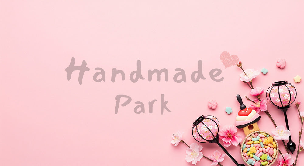 フリー素材 無料 写真｜ひな祭り小物を右下に配置 左余白の春バナー｜文字入れしやすい余白あり