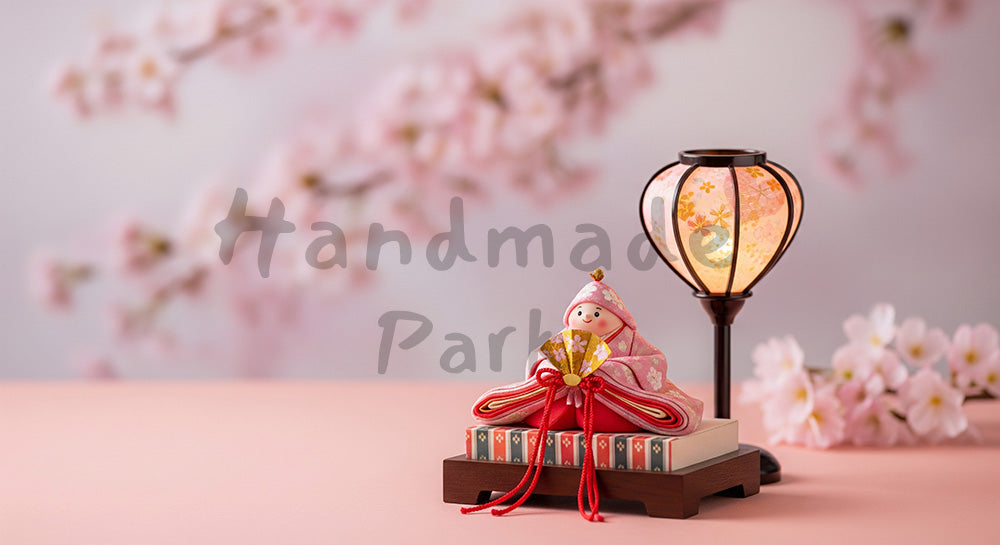 フリー素材 無料 写真｜ぼんぼりの柔らかい光と桃の花 背景余白｜余白たっぷりで見出しが入れやすい