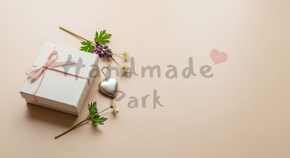 フリー素材 無料 写真｜母の日 ナチュラル ベージュトーンの上品ギフト背景｜ショップ案内・キャンペーン向け